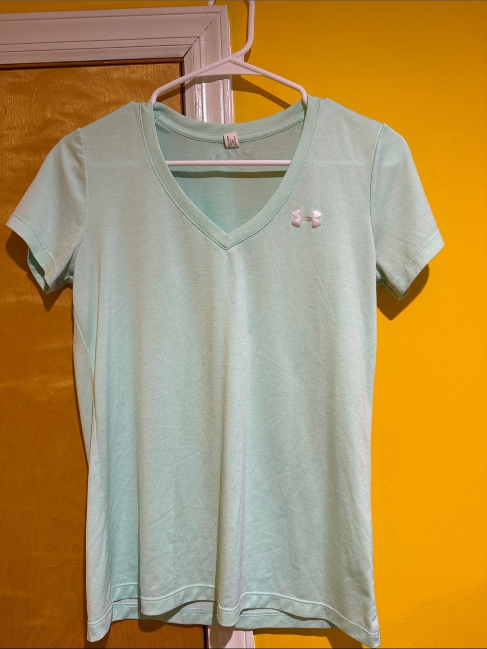 Under Armour Women's Light Mint V-Neck Short Sleeve Tee